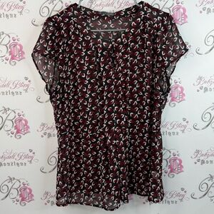 Smart Set T-shirt abstract button detail front Black and Red Sheer Blouse